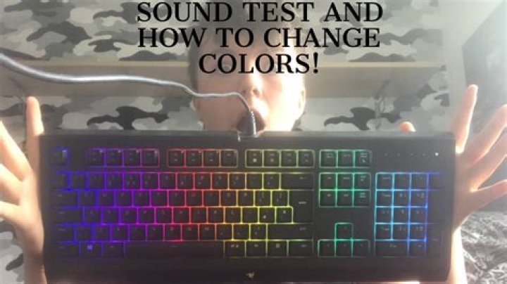 How do I customize my Razer Cynosa keyboard?