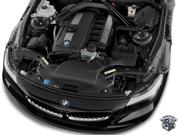 What engine is in my BMW 325d?
