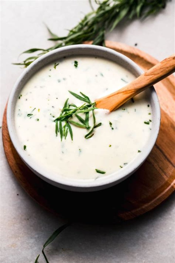 What is tarragon sauce made from?