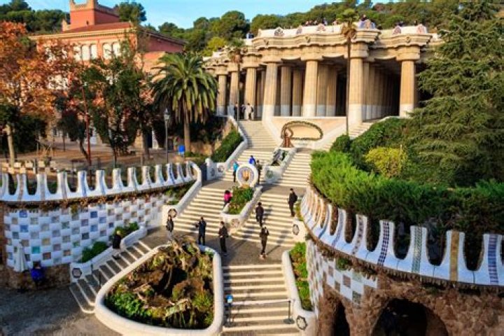 Why is Parque Guell famous?